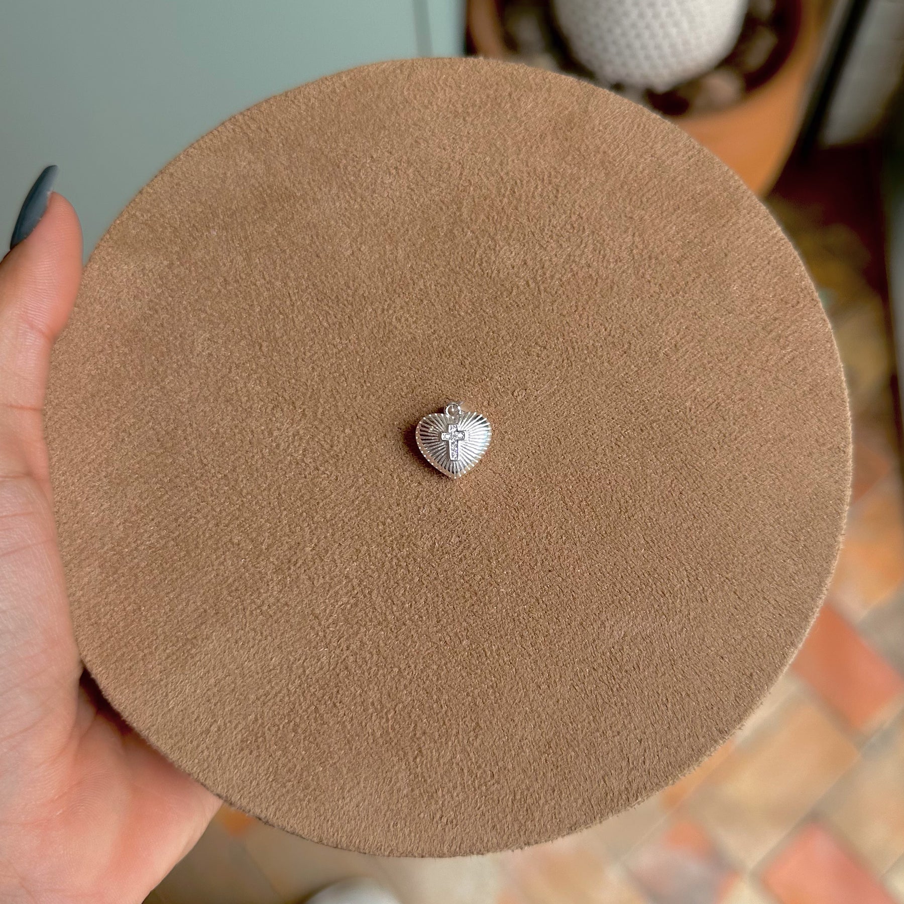 Pingente de Coração Luza Boleado com Espírito Santo em Prata 925