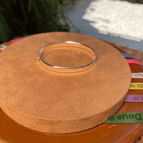 Bracelete Luza Grosso Liso e com Fecho em Prata 925