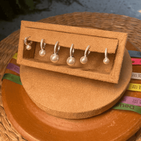 Brinco Trio Luza de Argolas Cravejadas com Pérola Pendente em Prata 925