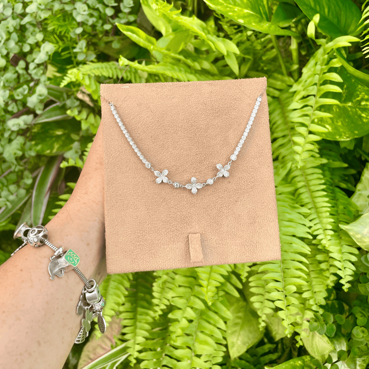 Pulseira Riviera com Três Flores Color Cravejadas de Zirconia em Prata 925