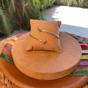 Bracelete Aberto Luza com Duas Esferas Lisas em Prata 925