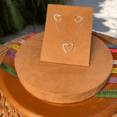 Conjunto de Coração Luza Vazado com Metade Lisa Metade com Zirconia em Prata 925