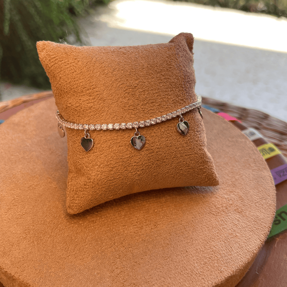 Pulseira Riviera Luza com Corações Lisos Pendentes em Prata 925