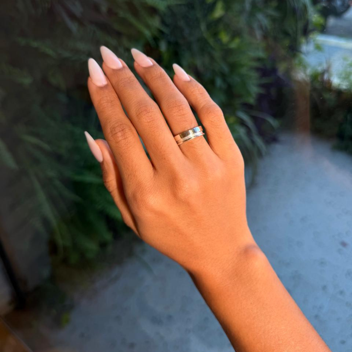 Aliança Luza com Linha  de Brilho em Prata 925