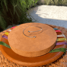 Bracelete Aberto Luza com Duas Esferas Lisas em Prata 925