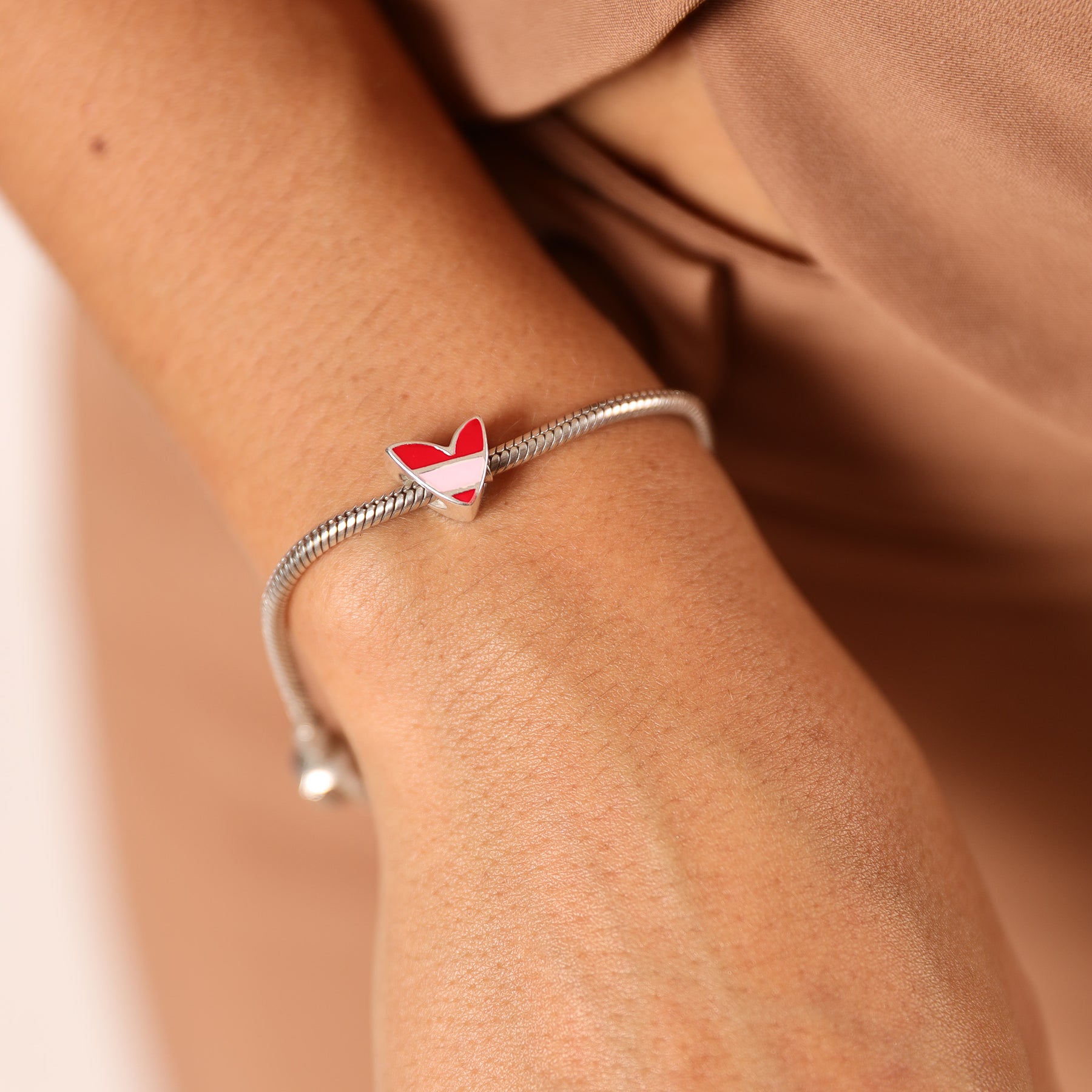 Berloque de Coração Rosa com Vermelho Luza em Prata 925