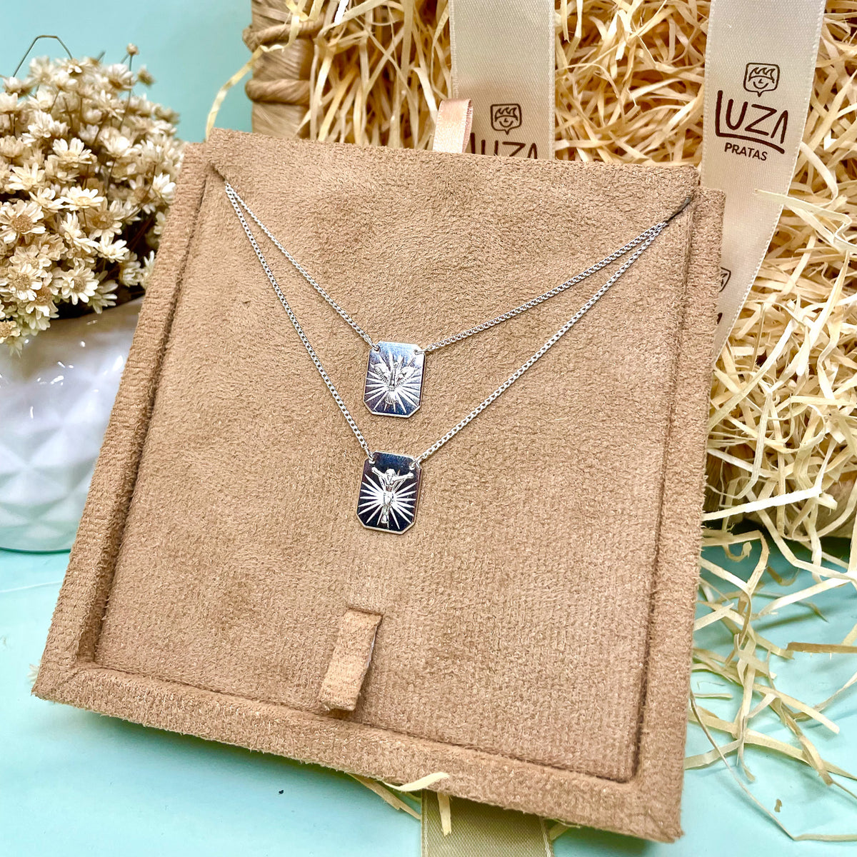 Escapulário Luza Jesus Crucificado e Espírito Santo em Prata 925