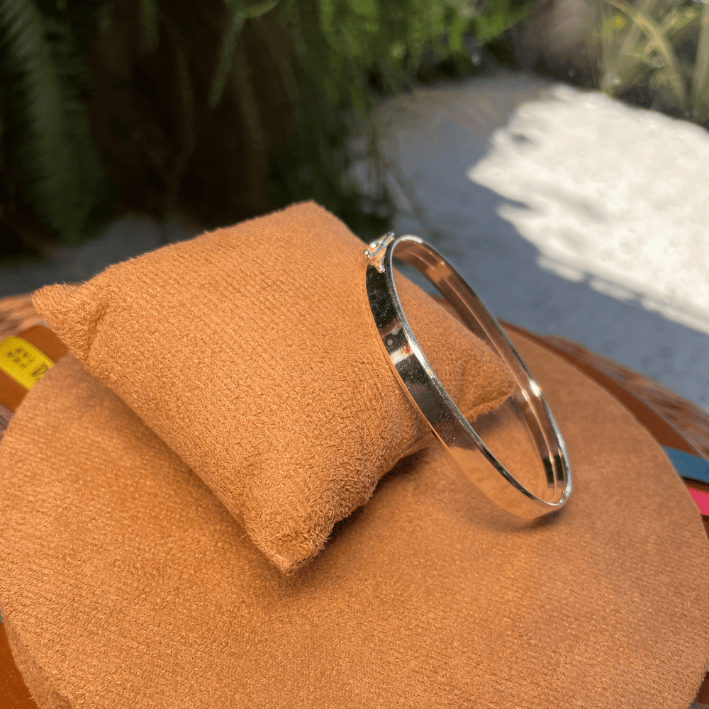 Bracelete Luza Grosso Liso e com Fecho em Prata 925