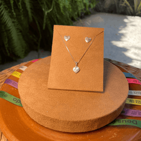 Conjunto Coração "Love" Luza  com Ponto de Luz em Prata 925