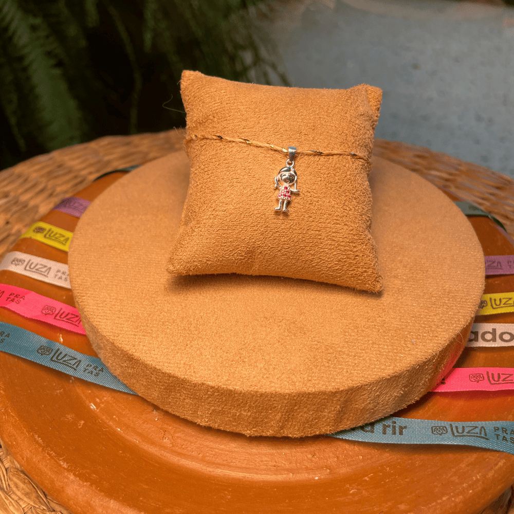 PINGENTE  DE MENINA LUZA COM ZIRCÔNIA ROSA EM PRATA 925