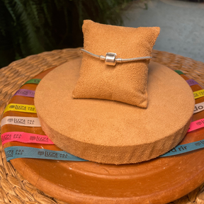 PULSEIRA DA VIDA LUZA COM FECHO DE CILINDRICO CRAVEJADO DE UM LADO E OUTRO LADO FECHO LISO EM PRATA 925