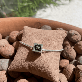 Berloque cubo câmera fotográfica Luza em Prata 925 Envelhecida