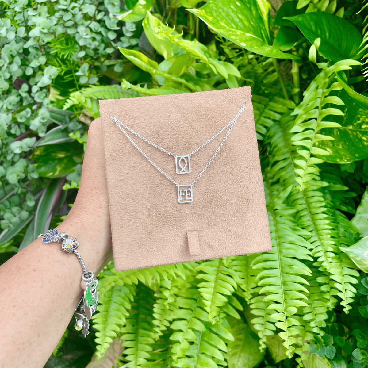 Escapulário Luza Peixe e Fé Vazados em Prata 925