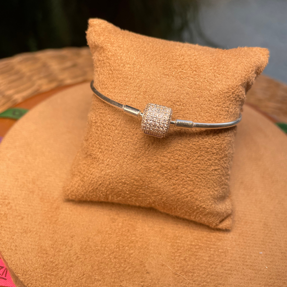 Bracelete com Fecho Cravejado em Prata 925