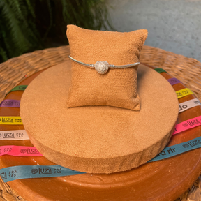 PULSEIRA DA VIDA LUZA COM FECHO DE CORAÇÃO MENOR CRAVEJADO DE UM LADO E OUTRO LADO FECHO LISO EM PRATA 925