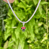 Berloque Minnie Esmaltado Luza em Prata 925