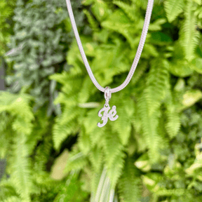 Berloque "FÈ" Luza com Detalhes de Ponto de luz em Prata 925