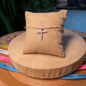 Pingente Luza de Cruz Lisa com Ponto de Luz em Prata 925