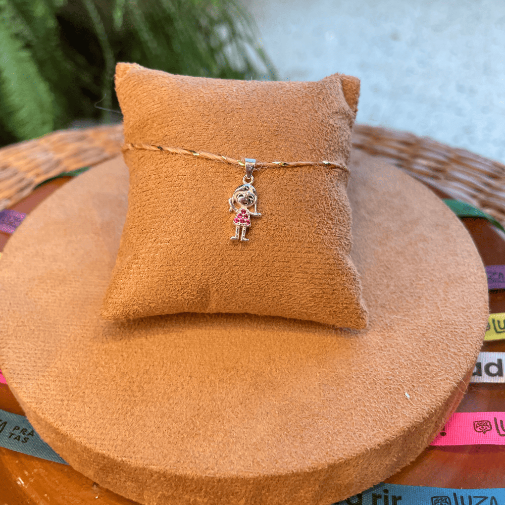 PINGENTE  DE MENINA LUZA COM ZIRCÔNIA ROSA EM PRATA 925
