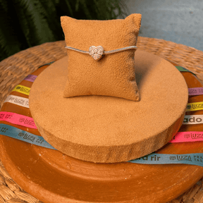 Berloque de Coração Luza Esmaltado com Laço Cravejado em Prata 925